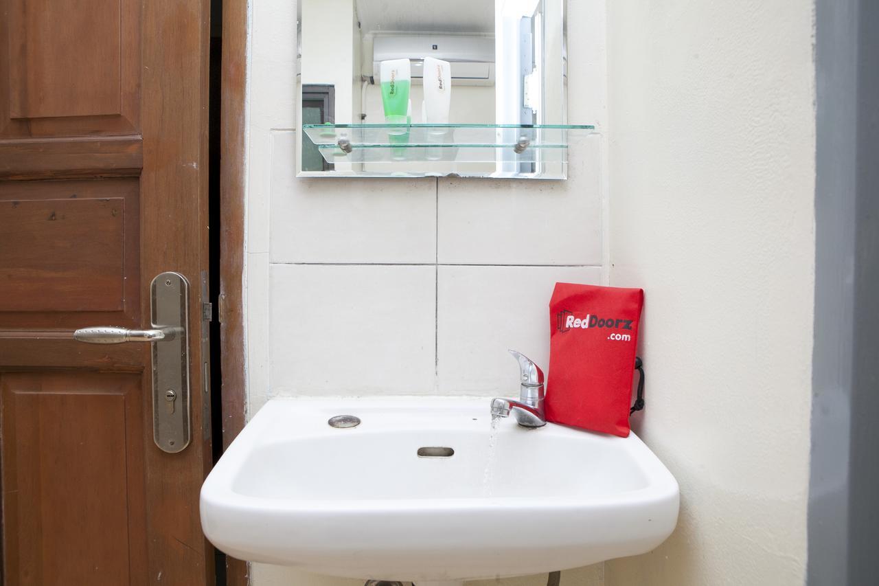 Reddoorz Near Maranatha Wisma tamu