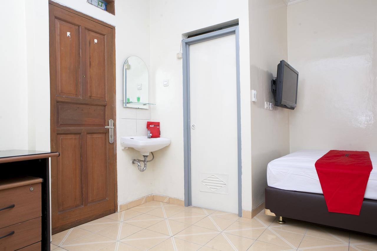 Reddoorz Near Maranatha Wisma tamu 2*