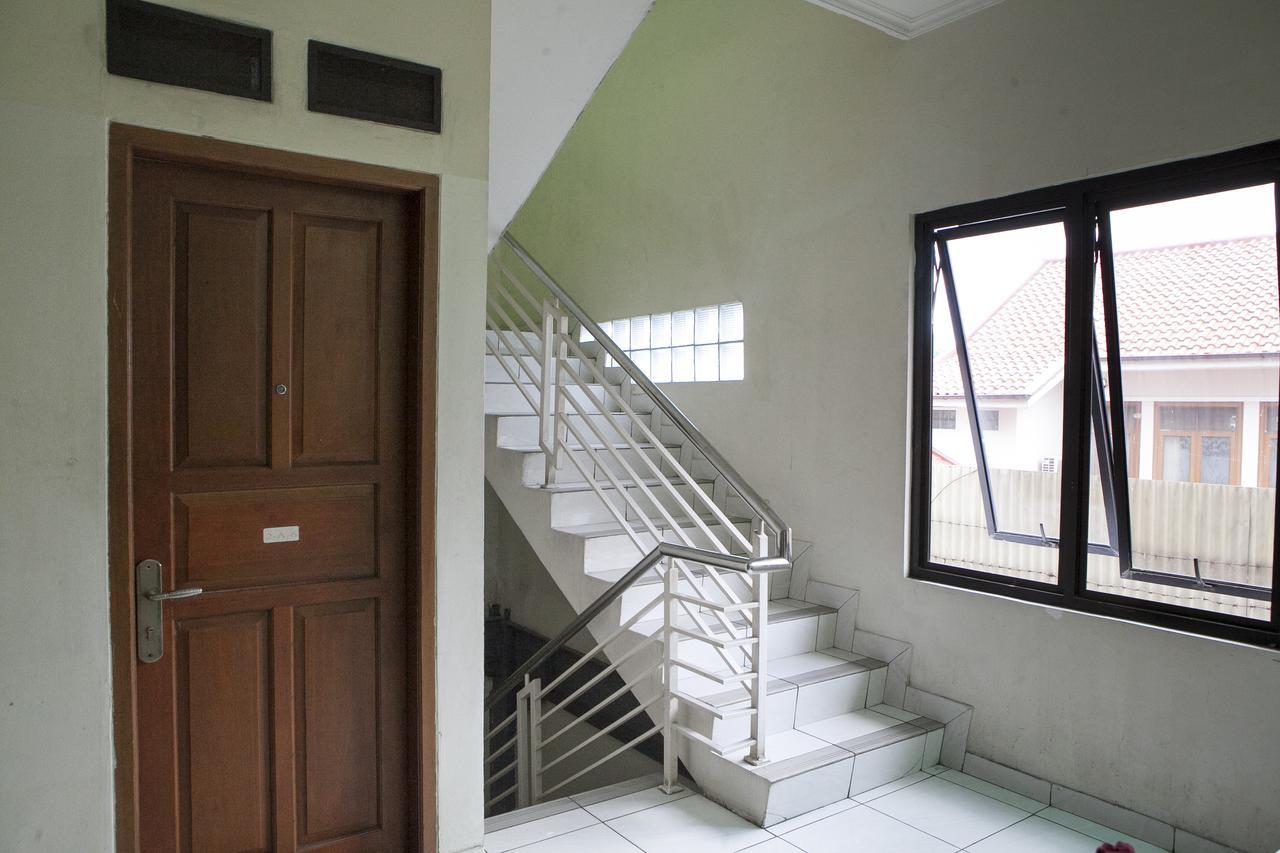 Reddoorz Near Maranatha Wisma tamu 2*