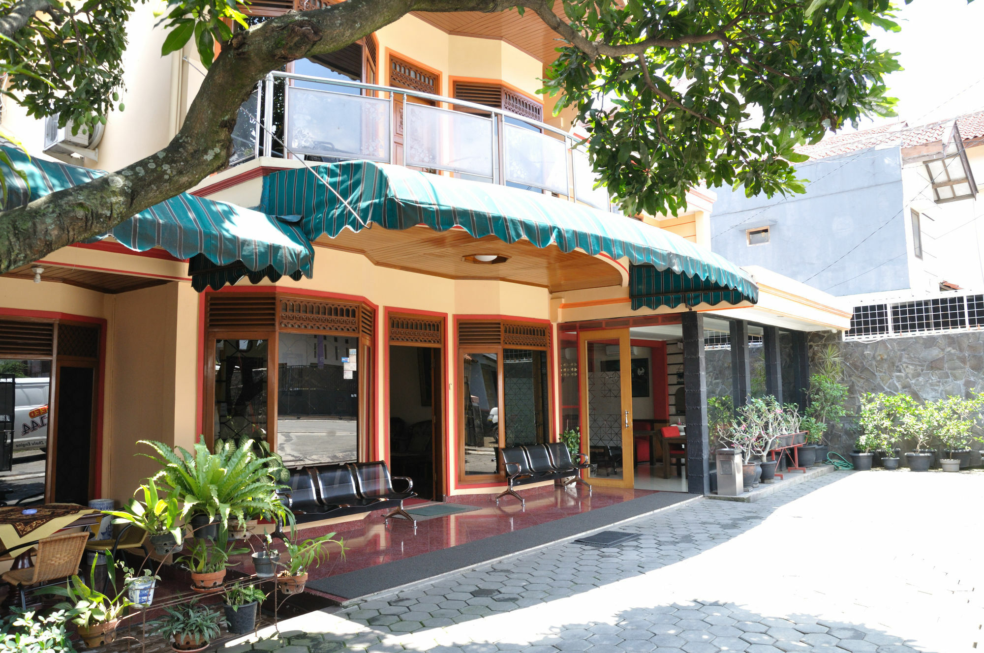 Reddoorz Near Maranatha Wisma tamu 2*